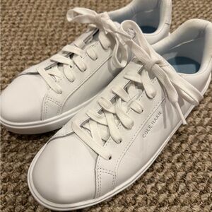 Cole Haan Classic White Leather Sneakers Women’s Size 8 Like New Condition!